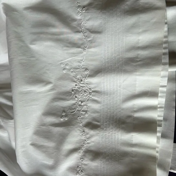Isabel Garreton Beaded Pearl Christening Gown with Bonnet